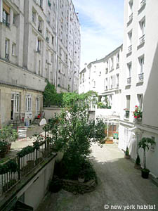 Paris 1 Bedroom apartment living room photo 38