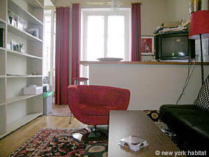 Paris 1 Bedroom apartment living room photo 40