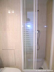 Paris 1 Bedroom apartment - bathroom (PA-3506) photo 2 of 3