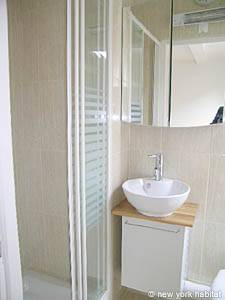 Paris Studio apartment - bathroom (PA-3510) photo 1 of 3