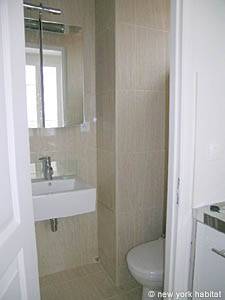 Paris Studio apartment - bathroom (PA-3520) photo 3 of 3