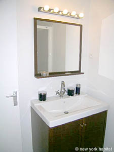 Paris 2 Zimmer wohnungsvermietung - badezimmer 1 (PA-3523) photo 1 von 4