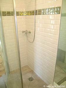 Salle de bain - Photo 2 sur 3 Salle de bain - Photo 2 sur 3