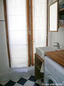 Paris Studio/T1 appartements location vacances - salle d'eau (PA-3532) photo 3 de 3