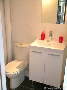 Paris Studio accommodation - bathroom (PA-3534) photo 1 of 3