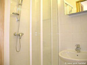 Paris Studio apartment - bathroom 1 (PA-3536) photo 2 of 2