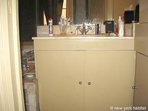Paris T2 logements location appartements - salle d'eau 1 (PA-3542) photo 2 de 3
