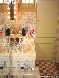Paris T2 logements location appartements - salle d'eau 1 (PA-3542) photo 3 de 3