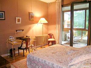 Paris 2 Bedroom accommodation - bedroom 1 (PA-3549) photo 1 of 5