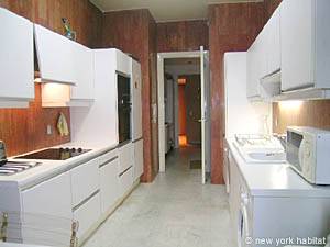Paris 2 Bedroom accommodation - kitchen (PA-3549) photo 3 of 5