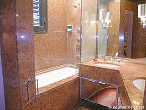 Paris 2 Bedroom accommodation - bathroom 1 (PA-3549) photo 1 of 3