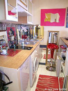 Paris Studio accommodation kitchen photo 9