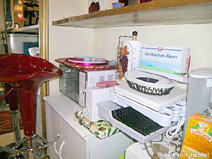 Paris Studio accommodation kitchen photo 13