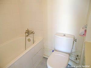 Paris Studio/T1 logements location appartements - salle d'eau (PA-3552) photo 1 de 3