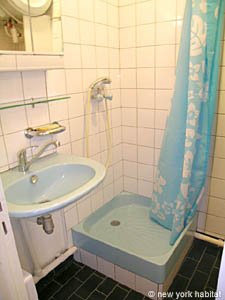 Paris Studio apartment - bathroom (PA-3561) photo 2 of 3