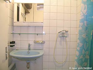 Paris Studio apartment - bathroom (PA-3561) photo 1 of 3