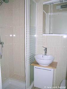 Paris Studio apartment - bathroom (PA-3572) photo 1 of 4