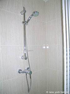 Paris Studio apartment - bathroom (PA-3572) photo 3 of 4