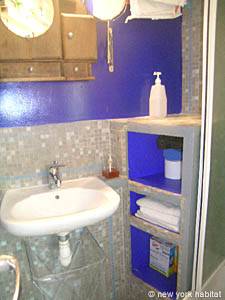 Paris Studio apartment - bathroom (PA-3577) photo 1 of 3