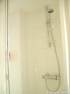 Paris Alcove Studio/T1 appartements location vacances - salle d'eau 1 (PA-3580) photo 3 de 3
