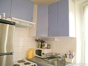 Paris Studio accommodation - kitchen (PA-3587) photo 4 of 5