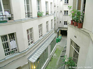 Paris Studio accommodation - living room (PA-3587) photo 7 of 8