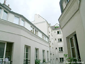 Paris Studio accommodation - living room (PA-3587) photo 8 of 8