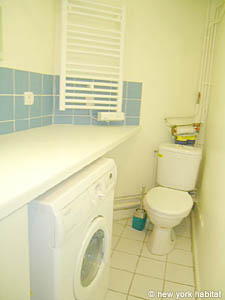 Paris Studio accommodation - bathroom (PA-3587) photo 2 of 3
