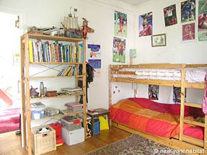 Paris 4 Zimmer - Duplex wohnungsvermietung - schlafzimmer 2 (PA-3594) photo 1 von 7