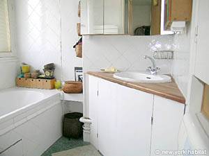 Paris 4 Zimmer - Duplex wohnungsvermietung - badezimmer 1 (PA-3594) photo 1 von 4