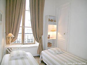 Paris 1 Bedroom apartment - bedroom (PA-3599) photo 2 of 4