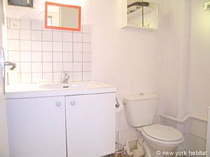Paris Studio/T1 appartements location vacances - salle d'eau (PA-3600) photo 1 de 4