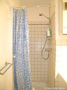 Paris Studio/T1 appartements location vacances - salle d'eau (PA-3600) photo 3 de 4