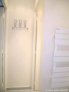 Paris 1 Bedroom apartment - bathroom 1 (PA-3607) photo 3 of 4