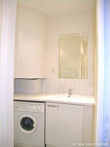 Paris 1 Bedroom apartment - bathroom 1 (PA-3607) photo 4 of 4