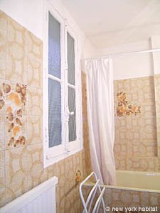 Paris 2 Bedroom accommodation - bathroom 1 (PA-3618) photo 1 of 4