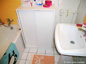 Paris 2 Zimmer wohnungsvermietung - badezimmer 1 (PA-3621) photo 1 von 4