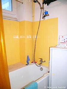 Paris 2 Zimmer wohnungsvermietung - badezimmer 1 (PA-3621) photo 3 von 4