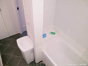 Paris 1 Bedroom accommodation - bathroom 1 (PA-3630) photo 2 of 3