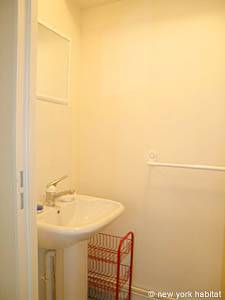 Paris T4 appartements location vacances - salle d'eau 2 (PA-3633) photo 1 de 3