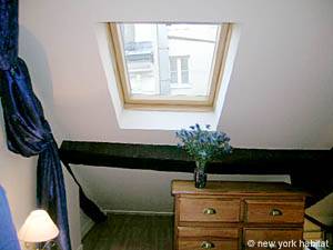 Paris T2 - Duplex appartements location vacances - chambre (PA-3636) photo 6 de 8