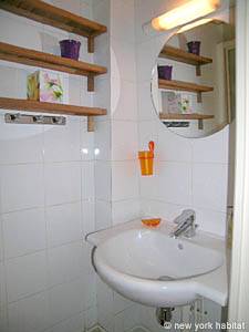 Paris T2 - Duplex appartements location vacances - salle d'eau 1 (PA-3636) photo 4 de 4
