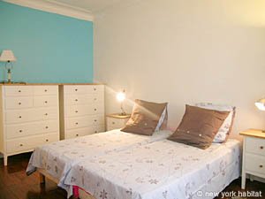 Paris T2 appartements location vacances - chambre (PA-3640) photo 2 de 4