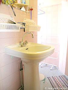 Paris Studio/T1 logements location appartements - salle d'eau (PA-3642) photo 1 de 6