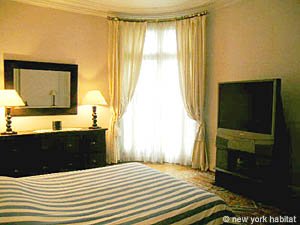 Paris 2 Bedroom apartment - bedroom 1 (PA-3655) photo 2 of 4