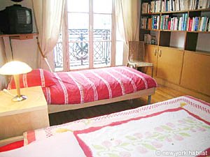 Paris 2 Bedroom apartment - bedroom 2 (PA-3655) photo 2 of 4