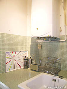 Paris 1 Bedroom accommodation kitchen photo 15