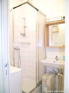 Paris 1 Bedroom accommodation bathroom photo 31
