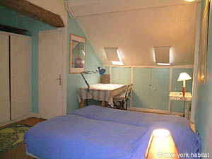 Paris 3 Bedroom - Duplex accommodation - bedroom 1 (PA-3676) photo 1 of 4