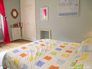 Paris 3 Bedroom - Duplex accommodation - bedroom 2 (PA-3676) photo 3 of 4